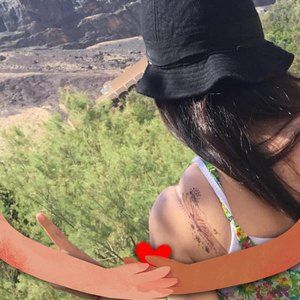 Meet your Posher, Zina